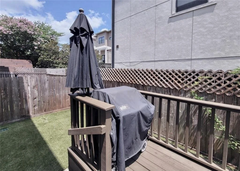 Photo of 5700 Darling Street