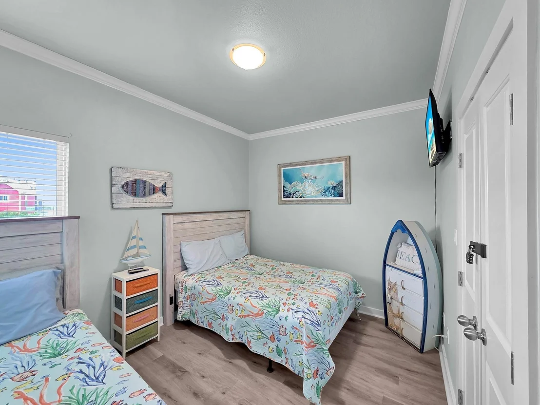 Photo of 962 Surfside Drive