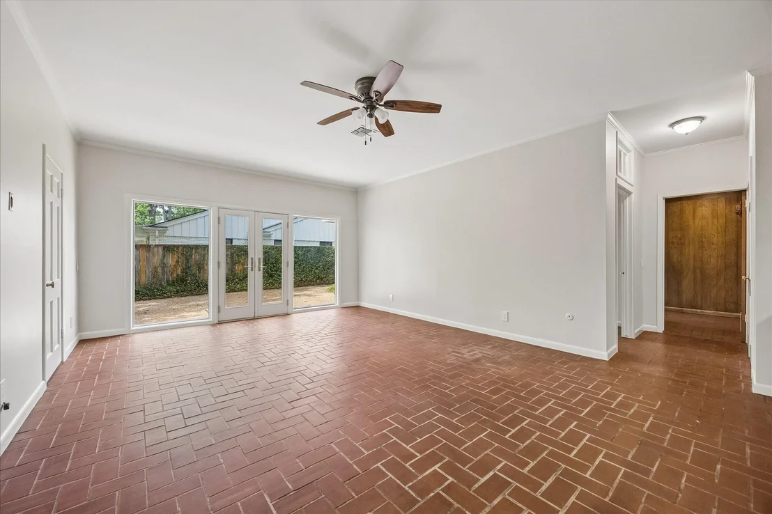 Photo of 526 Westminster Drive
