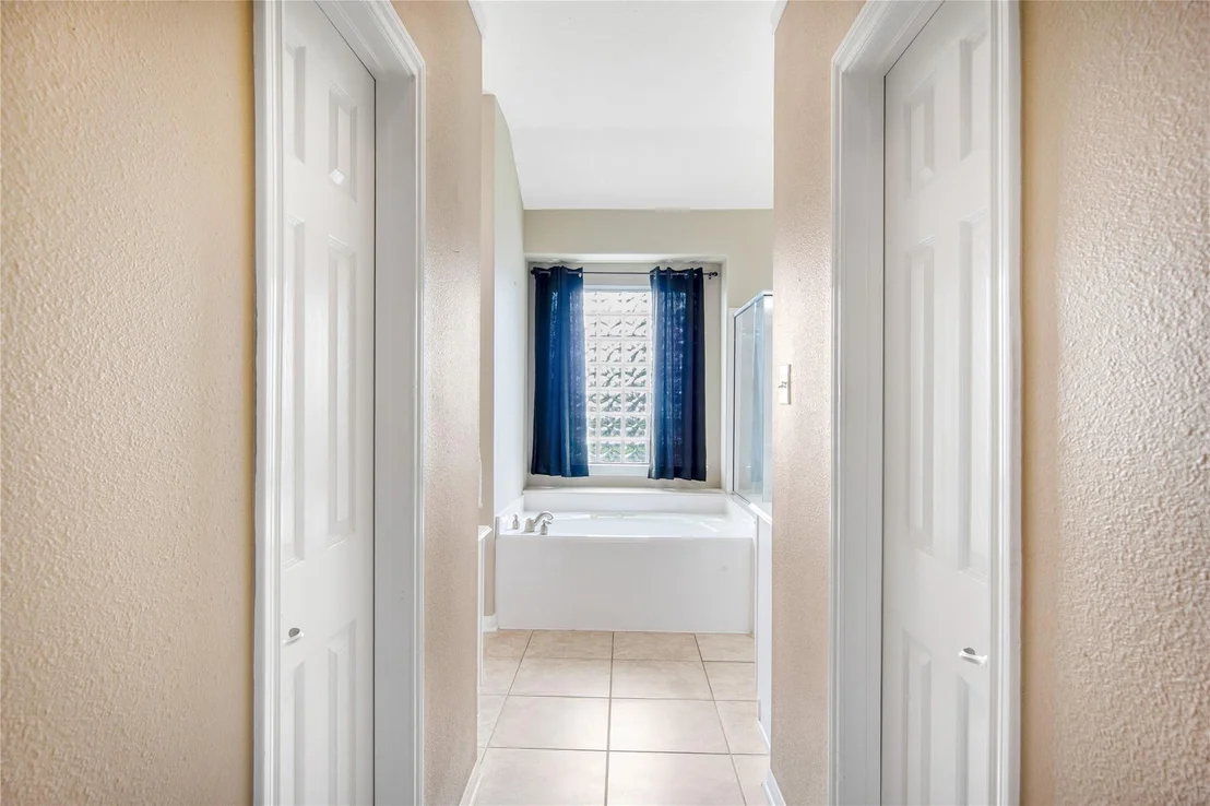 Photo of 21406 Avalon Queen Drive