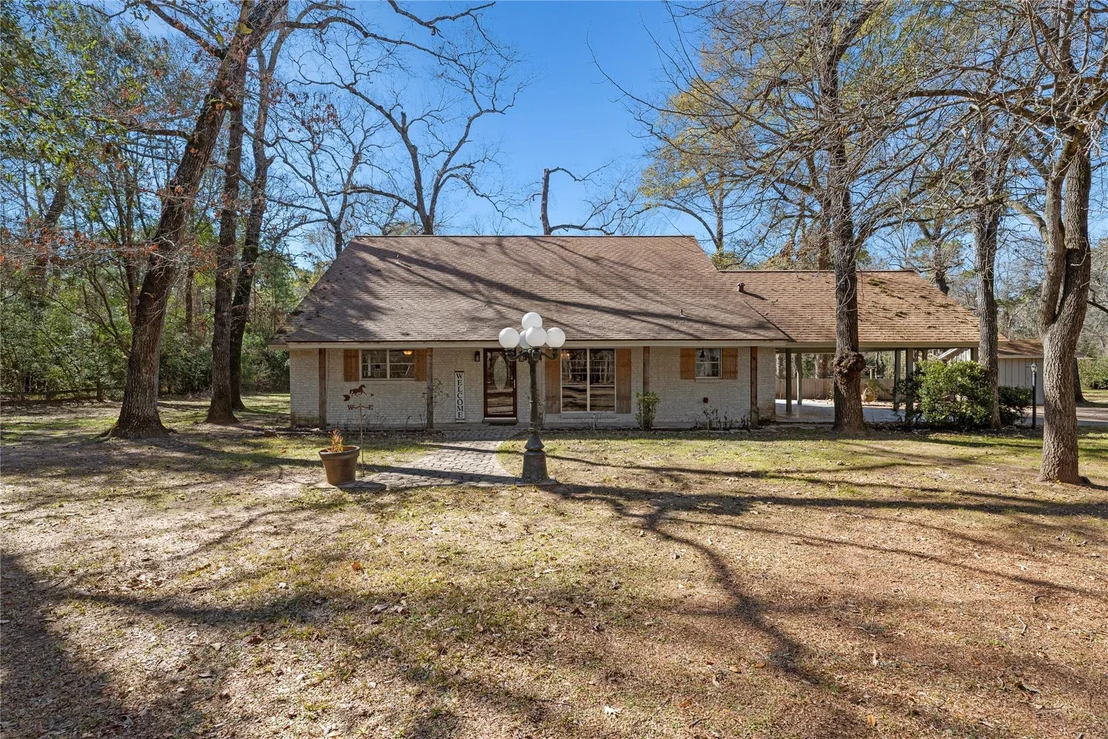 Photo of 23115 Cardinal Drive