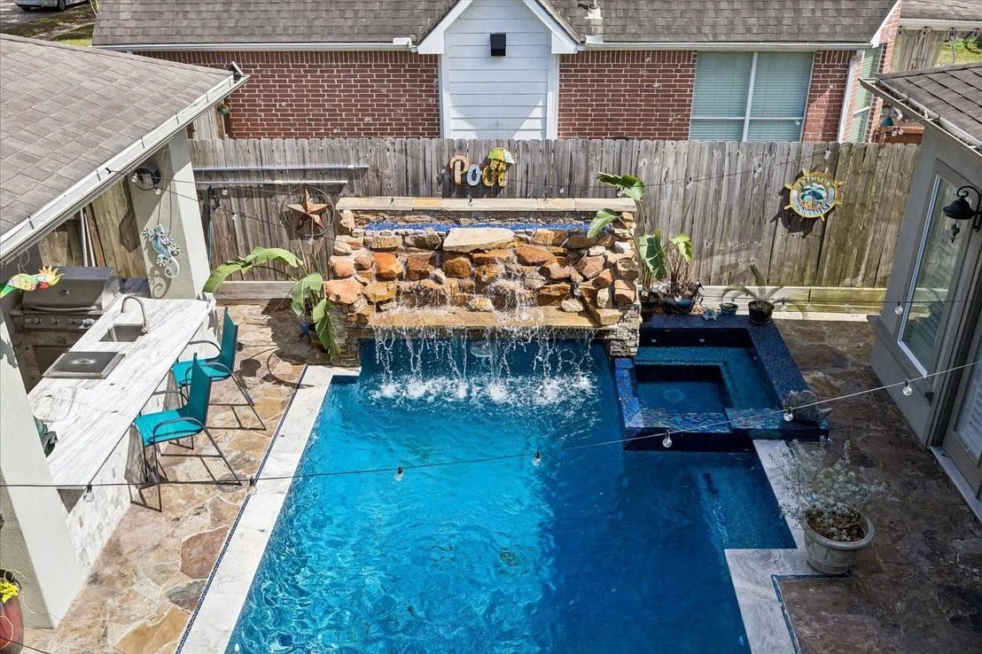 Photo of 5920 Ruby Dr
