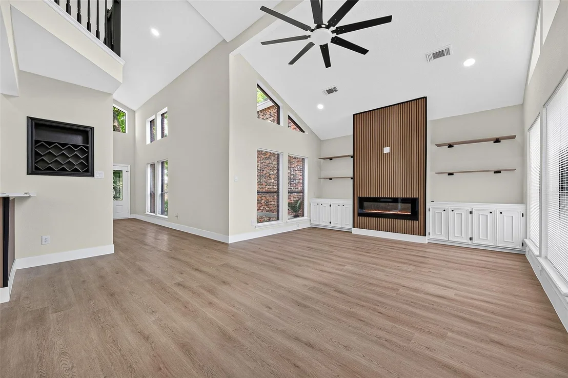 Photo of 3354 Torrey Pines Drive