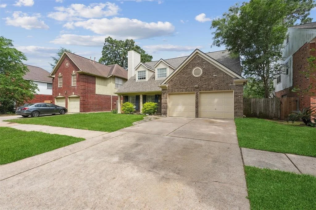 Photo of 16023 Lakestone Drive