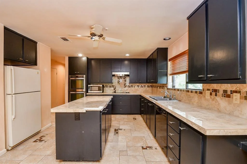 Photo of 10303 Chevy Chase Drive
