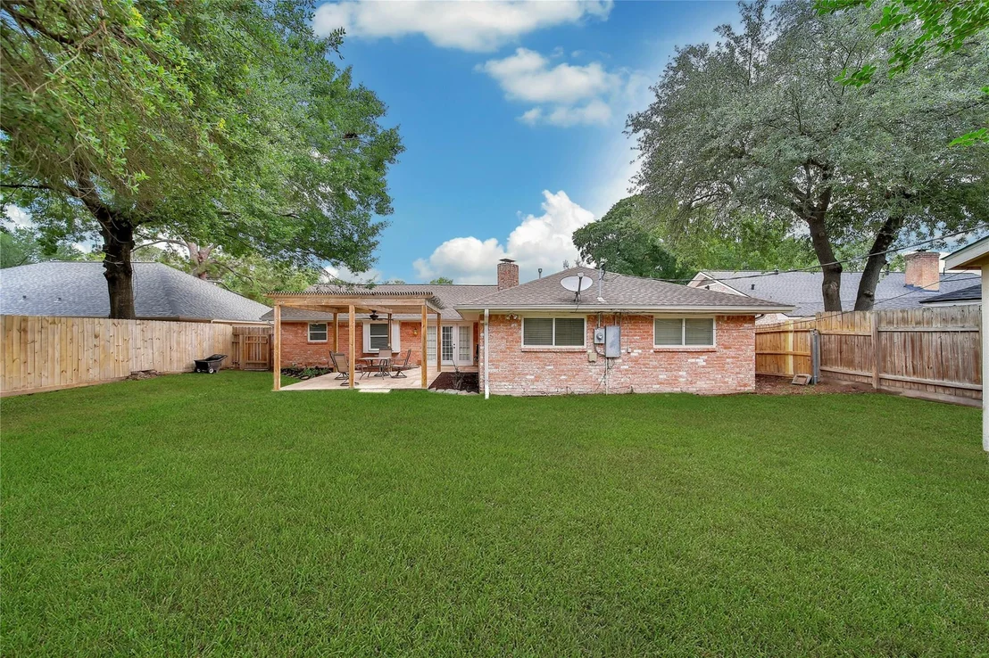 Photo of 995 Curtin Street