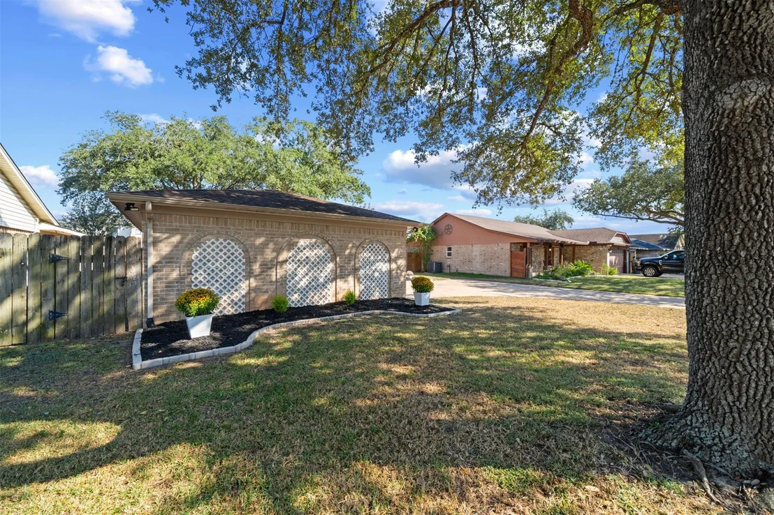 Photo of 2516 Village Circle Drive