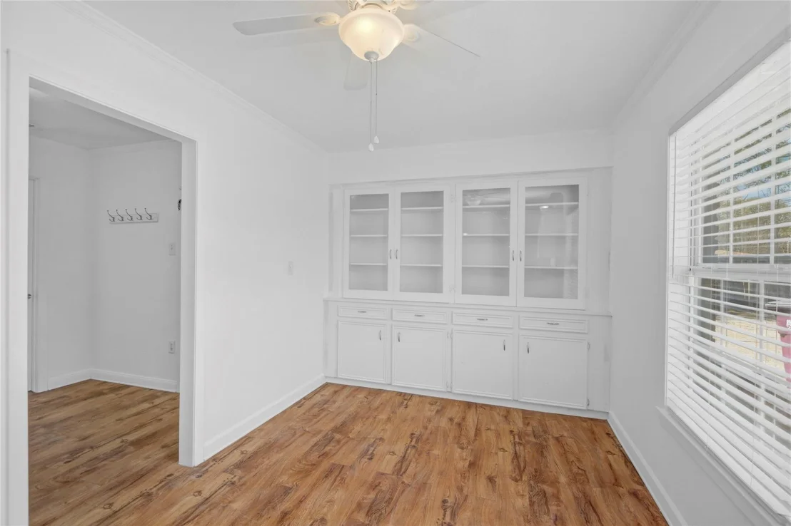 Photo of 1618 W 10th Street