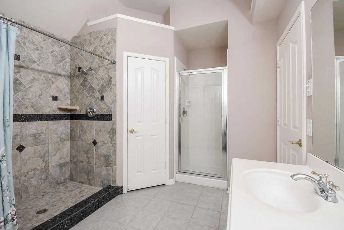 Photo of 7915 Fall Hollow Drive