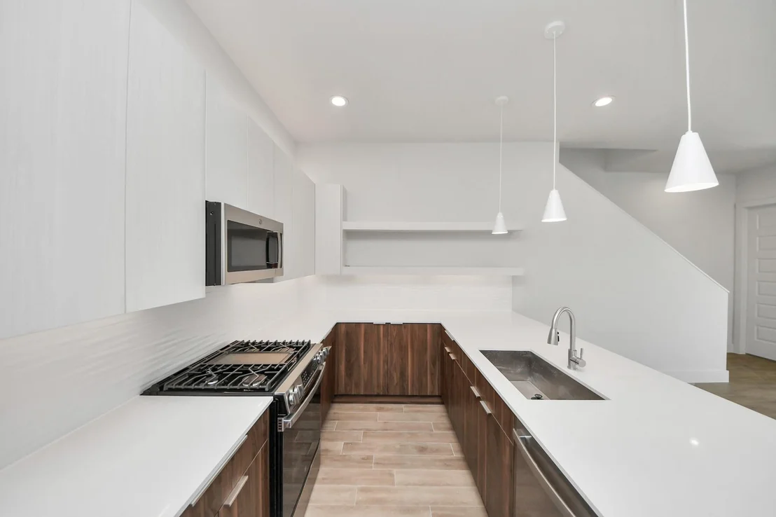 Photo of 2211 Diagonal Lane