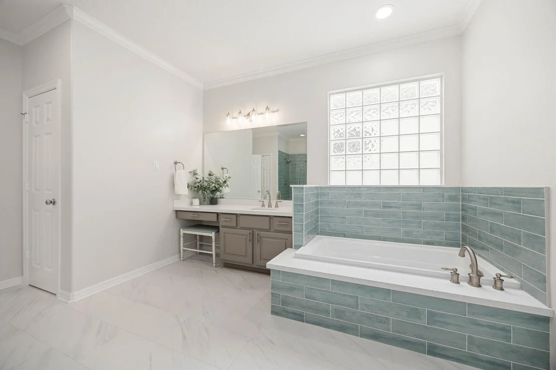 Photo of 137 White Drive