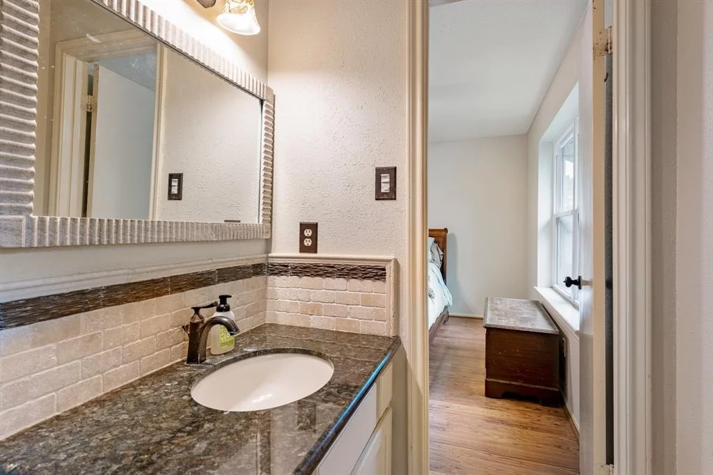 Photo of 4205 Wade Road