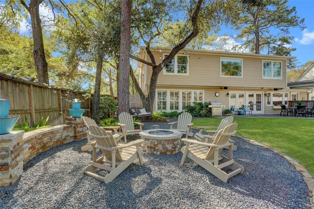 Photo of 802 W Forest Drive