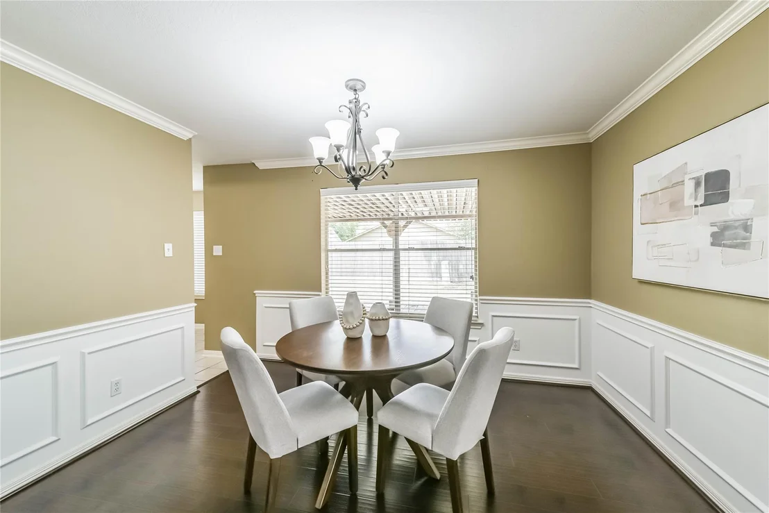 Photo of 22010 Kenlake Drive