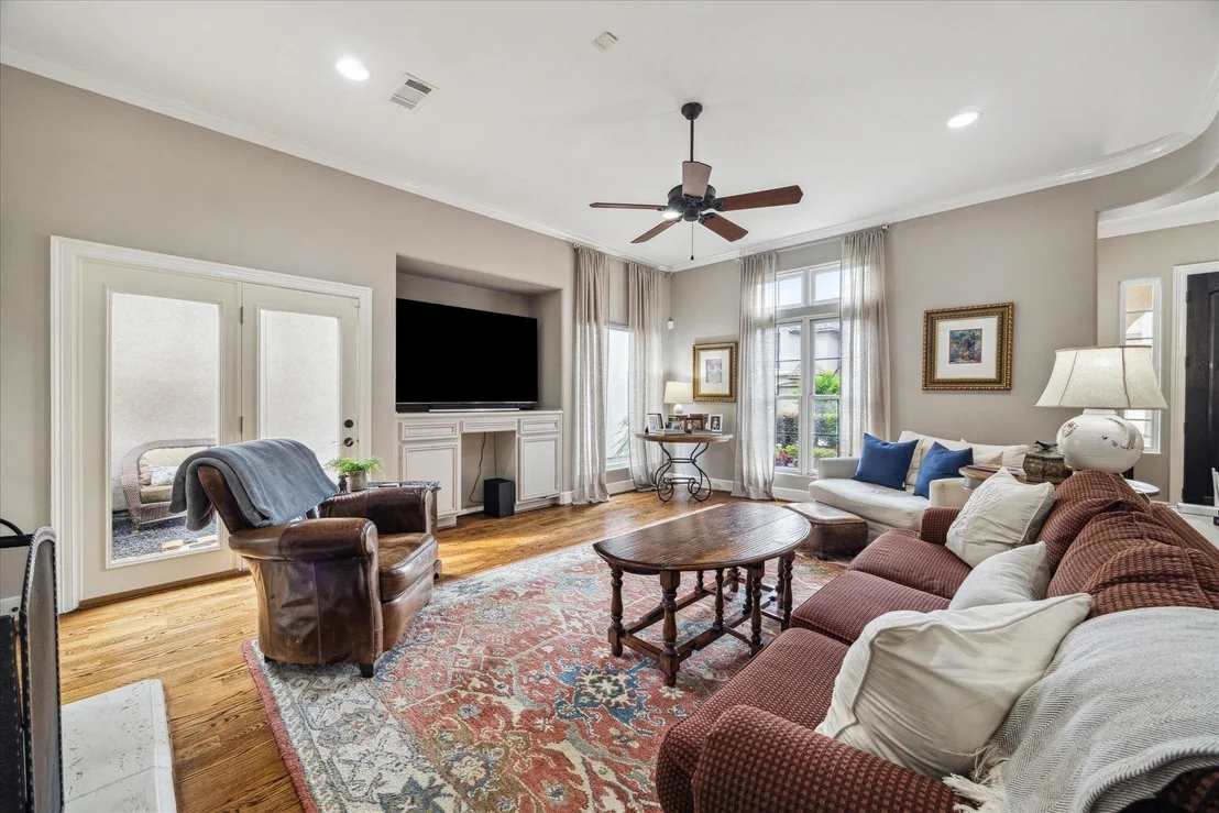 Photo of 2727 Stuart Manor