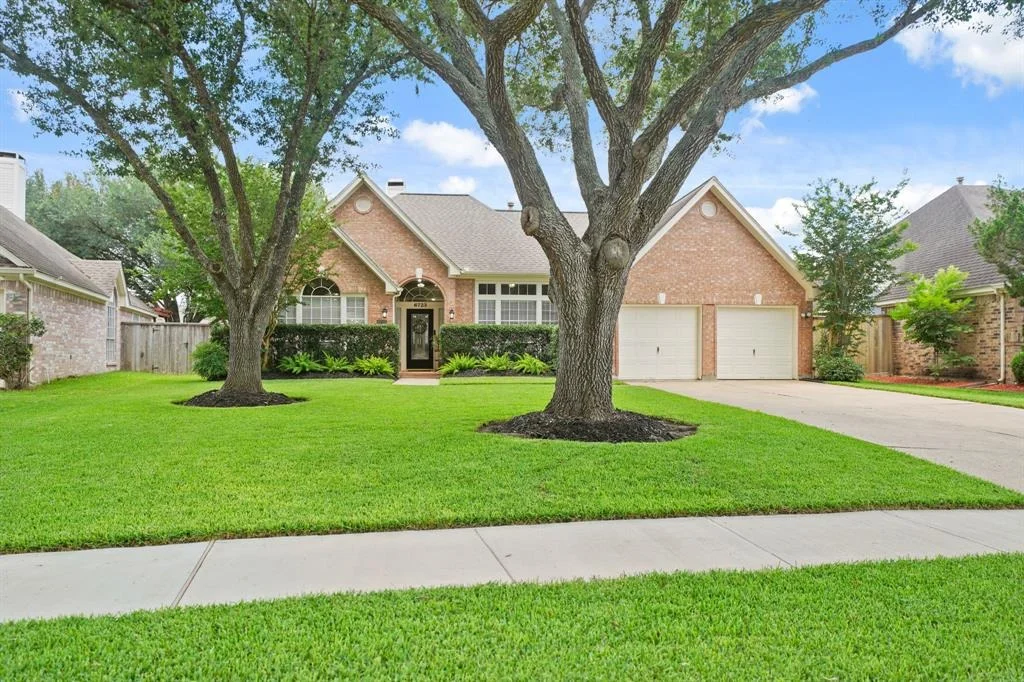 Photo of 6723 Springcrest Drive