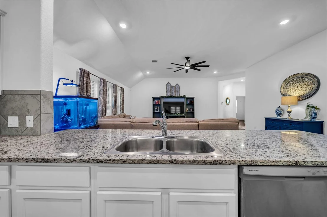 Photo of 4823 Chestnut Valley Lane