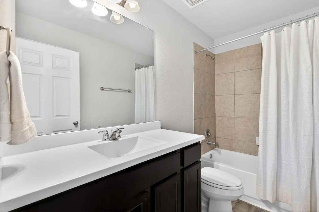 Photo of 2121 Cedar Way Dr