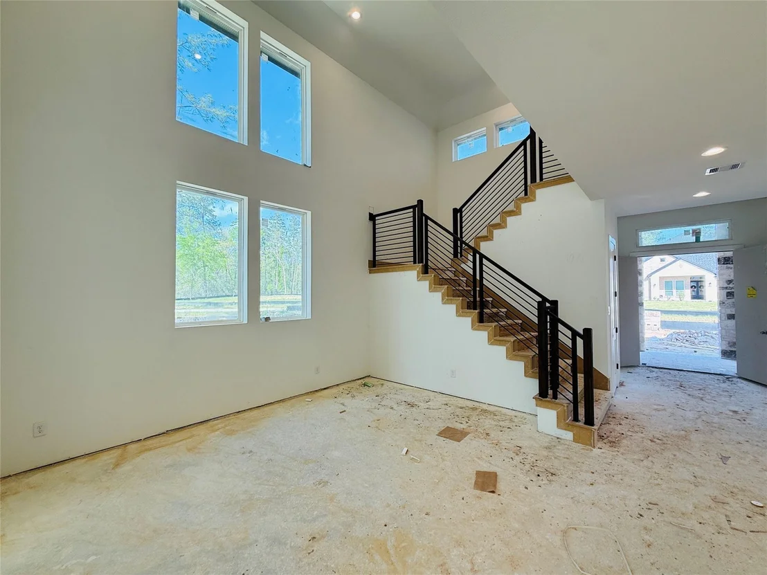 Photo of 331 Louvenia Court