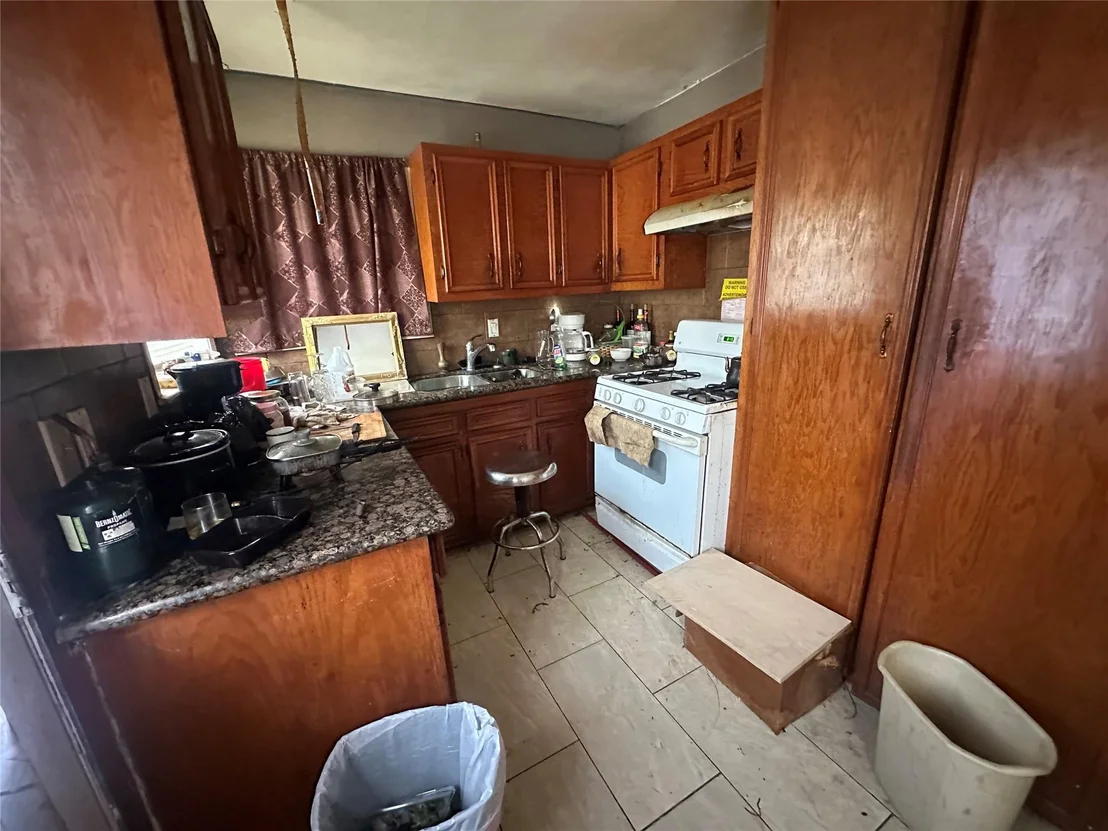 Photo of 8105 Howard Drive