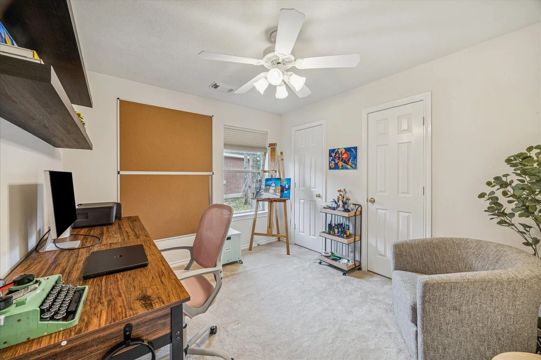 Photo of 122 S Abram Circle