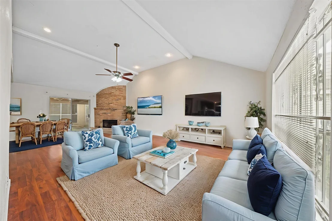 Photo of 10714 Sherburne Drive