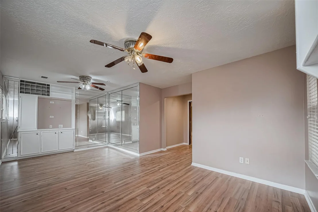 Photo of 4015 Black Locust Drive