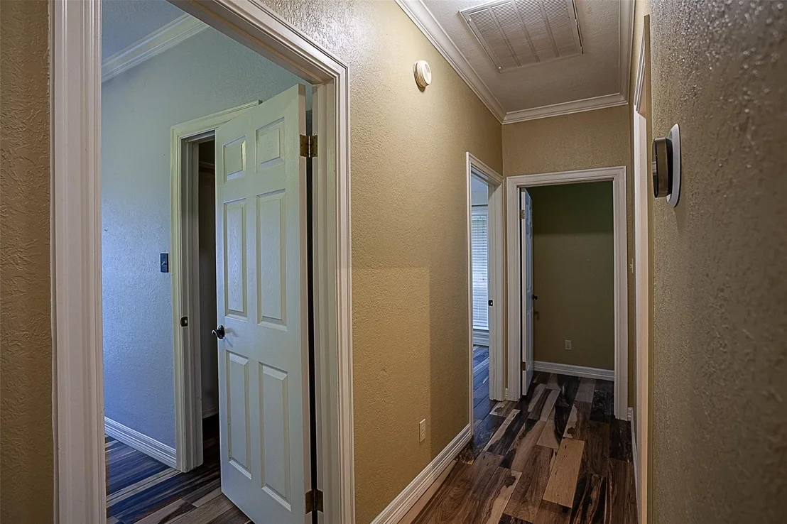 Photo of 3370 Foxbriar Lane