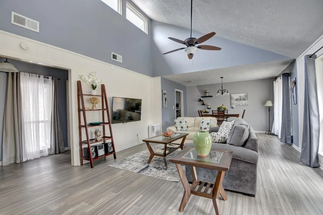 Photo of 25810 Fairbrook Lane