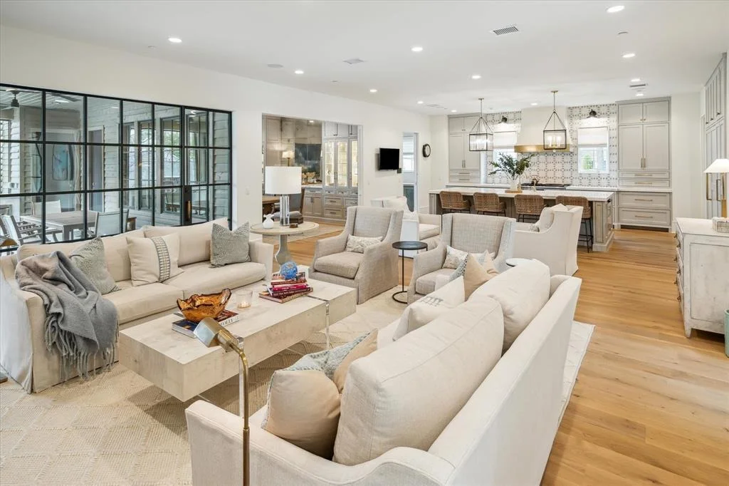 Photo of 415 Coachman Lane