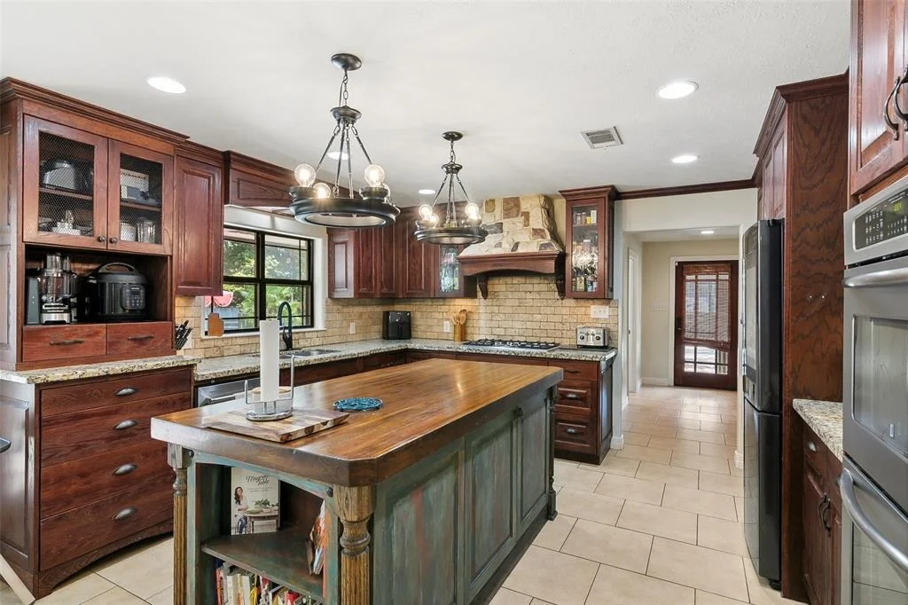 Photo of 1025 Creek Bend