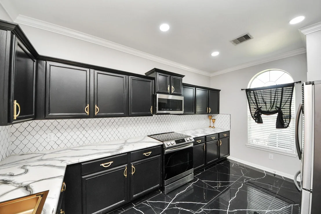 Photo of 6931 Primrose Road