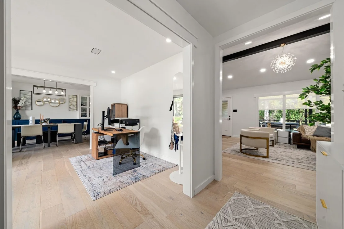 Photo of 2211 Pomeran Drive