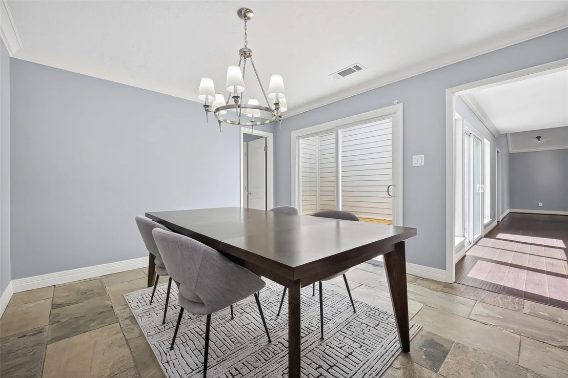 Photo of 7111 Halfpenny Road