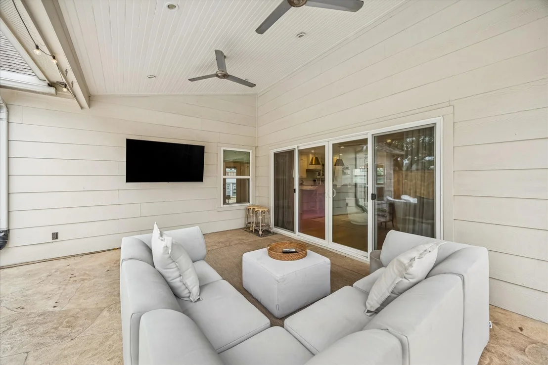 Photo of 810 Silvergate Drive