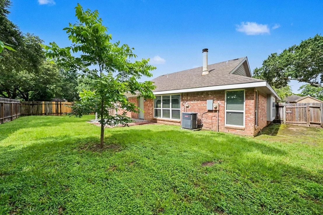 Photo of 2710 Village Circle Drive