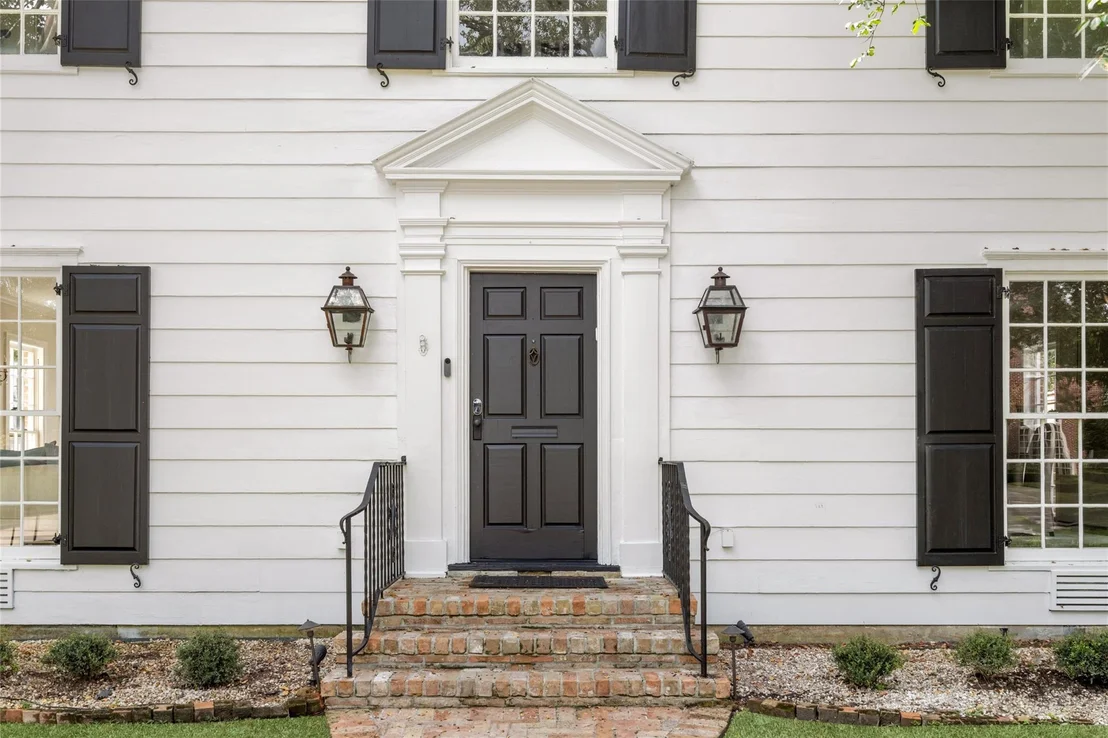 Photo of 3105 Locke Lane
