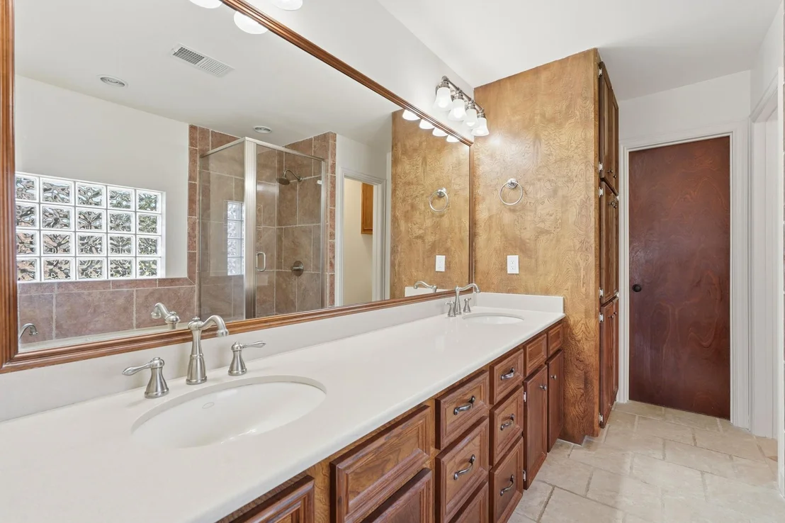 Photo of 2826 E Elm Circle