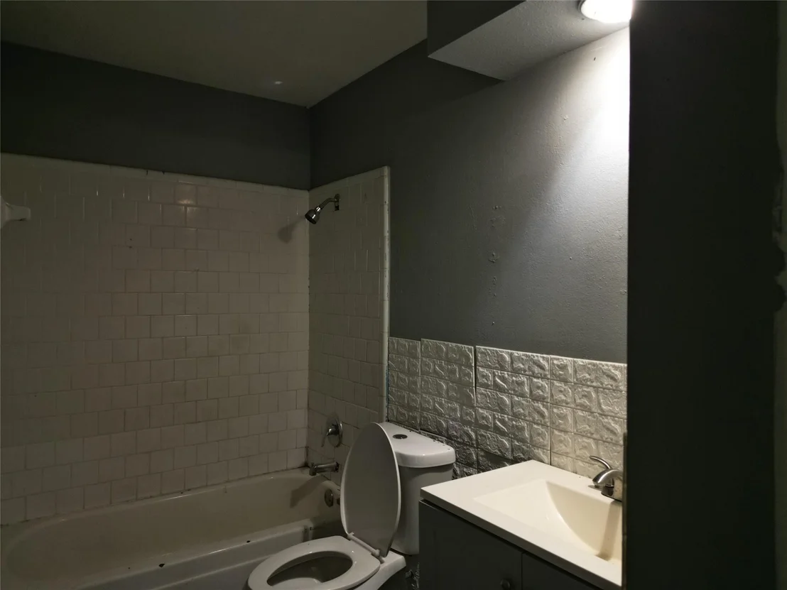 Photo of 8006 White Swan Drive