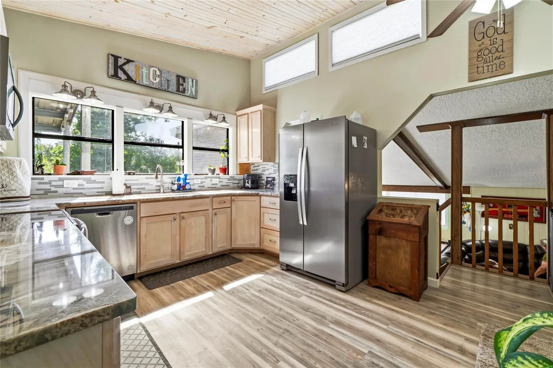 Photo of 146 Creekside Drive
