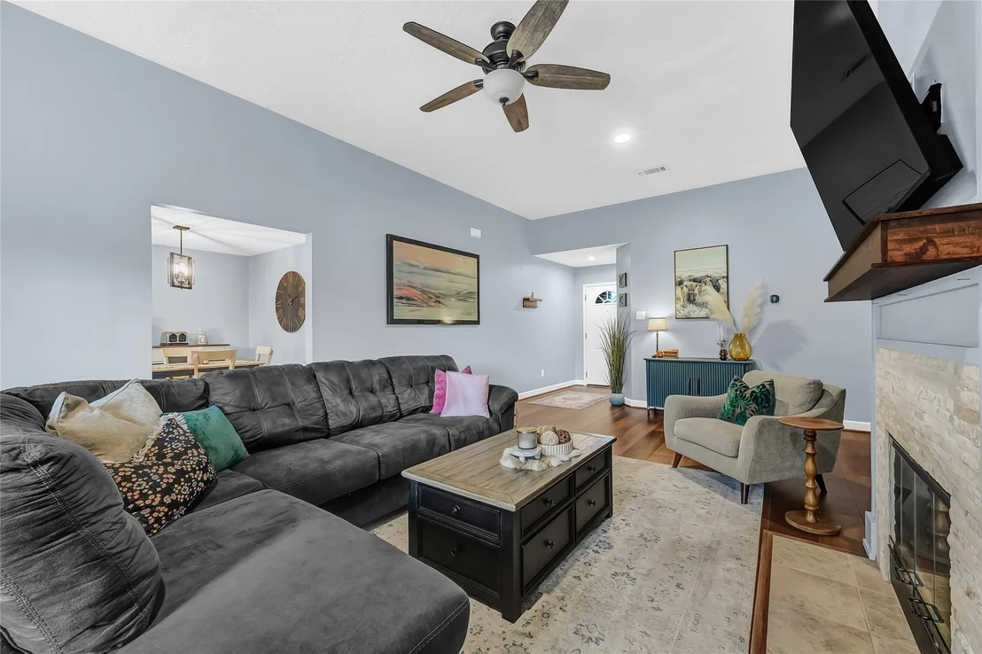 Photo of 22318 Hollybranch Drive