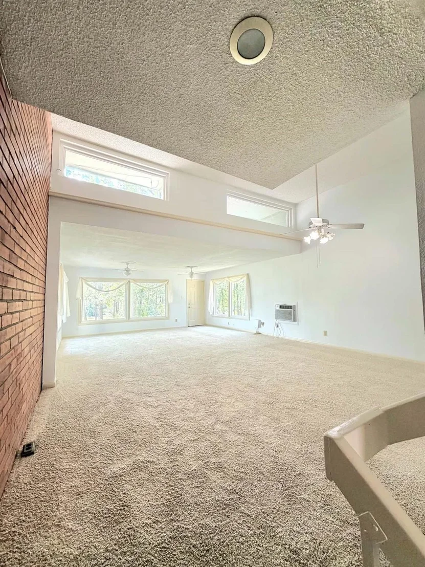 Photo of 162 Villa Way