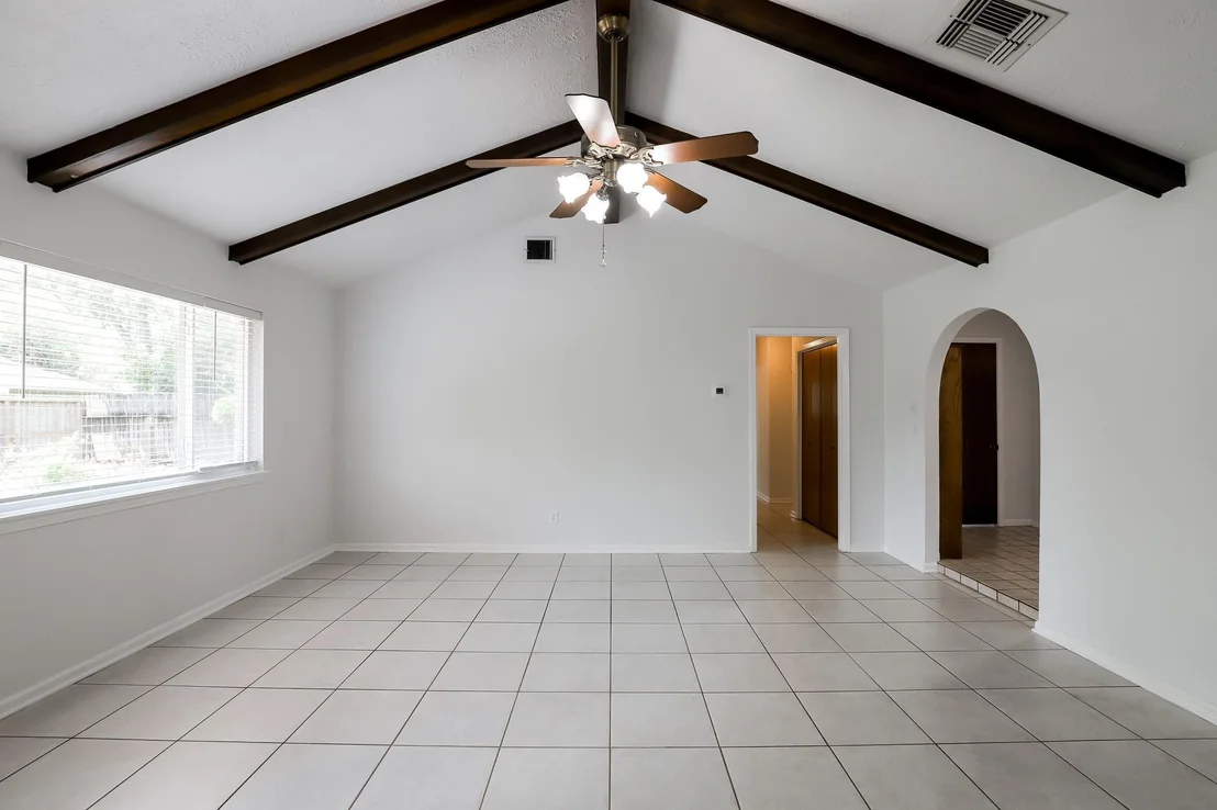Photo of 818 Seafoam Road