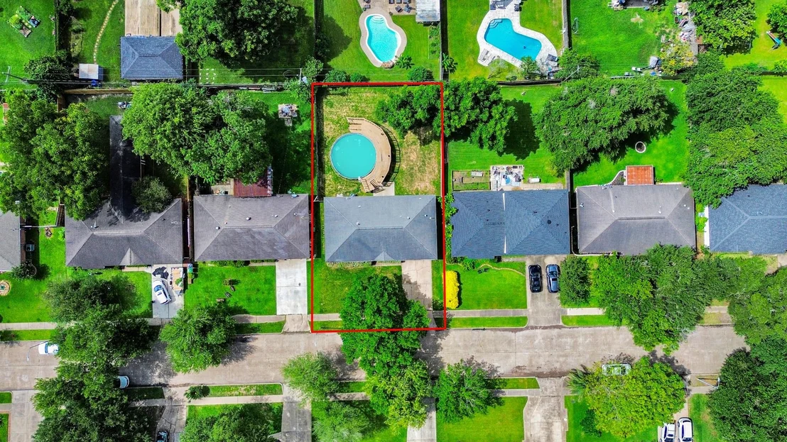 Photo of 5815 Effingham Drive