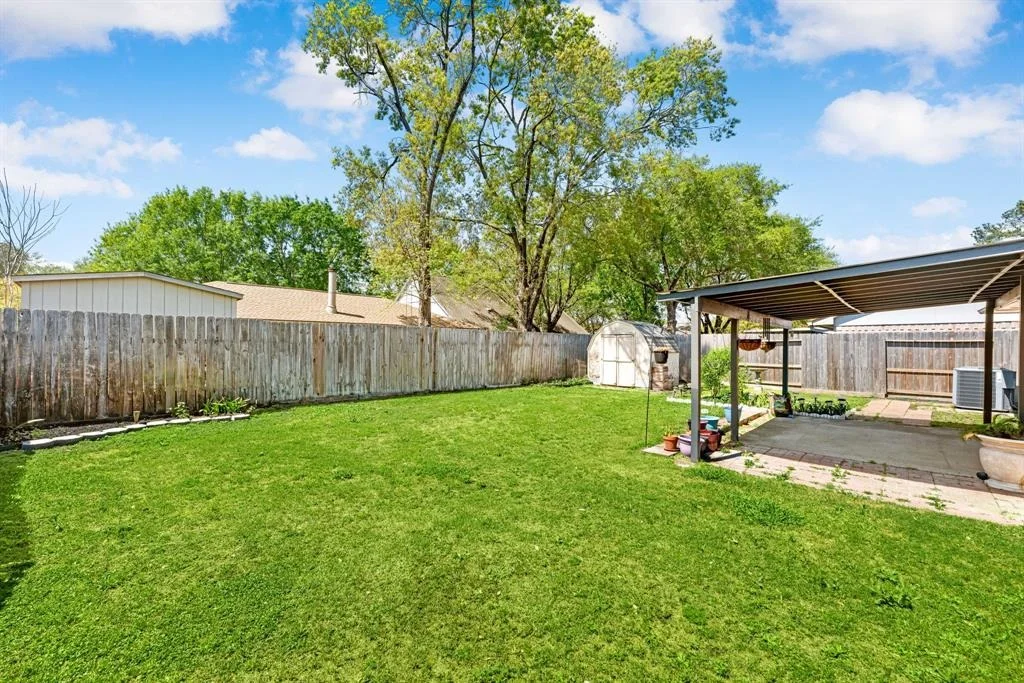 Photo of 21737 Castlemont Lane