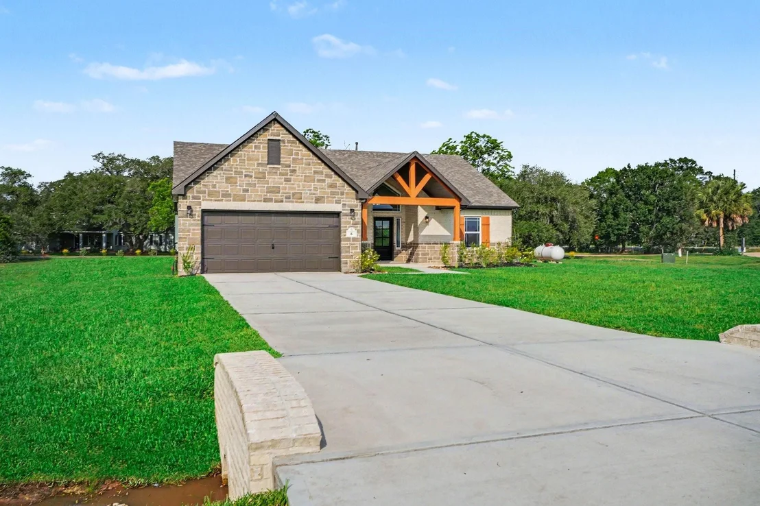 Photo of 6 Cattle Dr