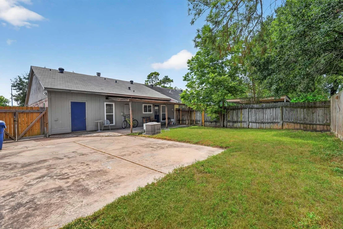 Photo of 19322 Woodglen Drive