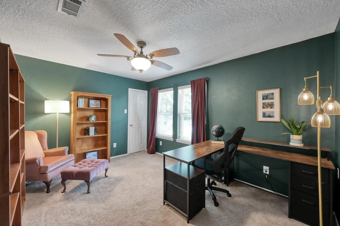 Photo of 1396 Havelock Drive