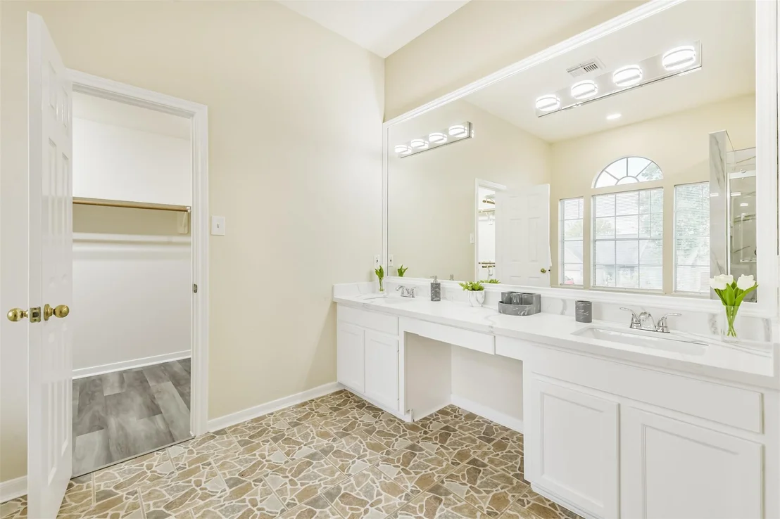 Photo of 1747 Rushworth Drive