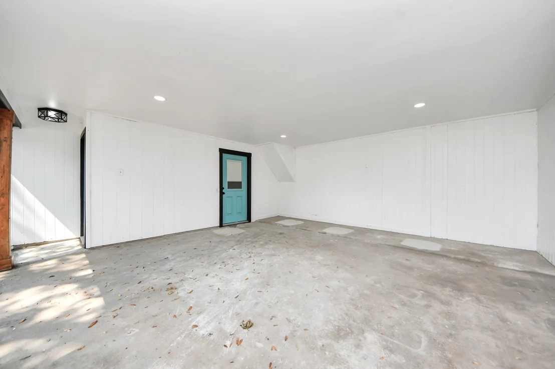 Photo of 916 Woods Drive